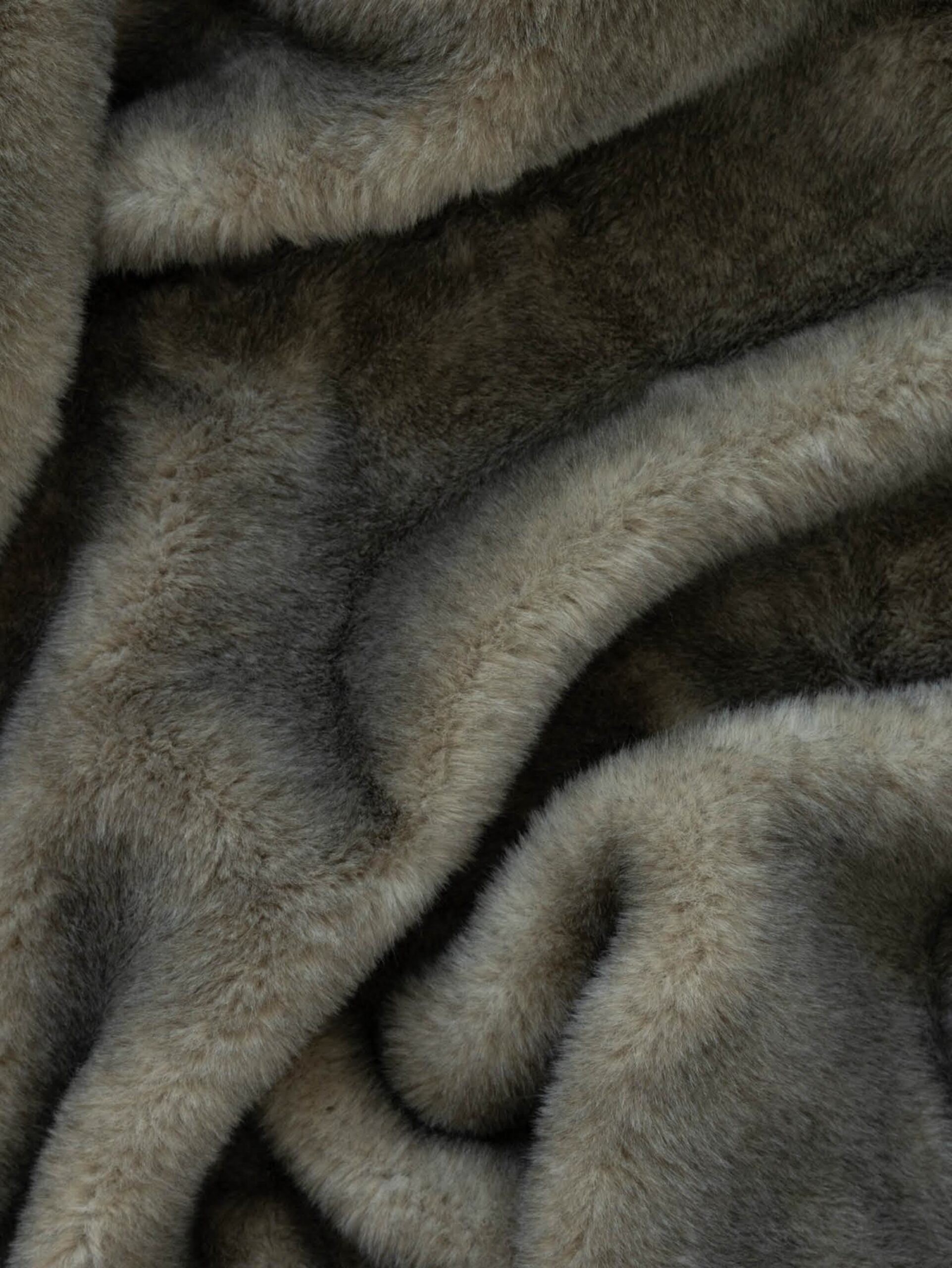Greenland Fur - Image 2